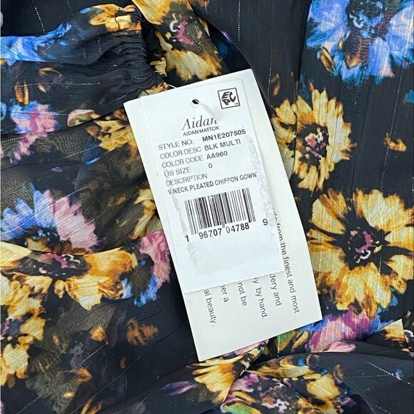 Aidan by Aidan Mattox Floral Pleated Chiffon Gown size 0 - Picture 14 of 14